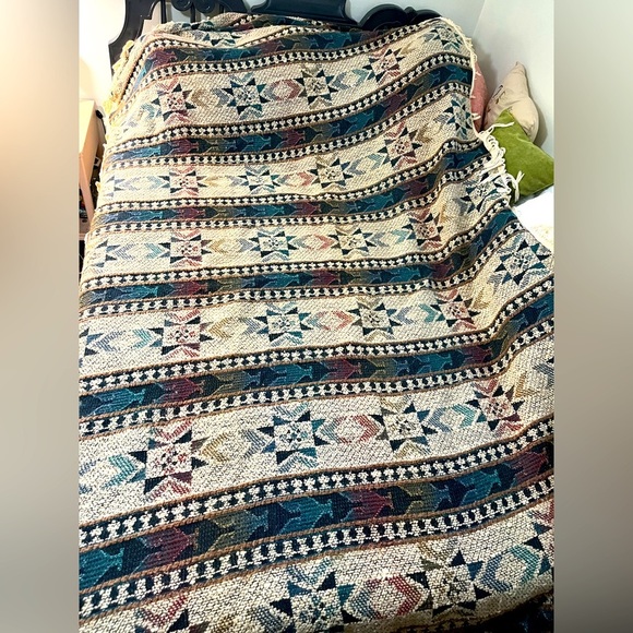 Source Unknown Other - Large Vtg Oval Woven Knit Blanket Rug Fringe Multicolor Southwestern 112" X 58"